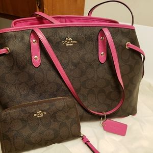 Coach medium purse and wallet